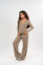 The Simple Motion Set Light Mocha