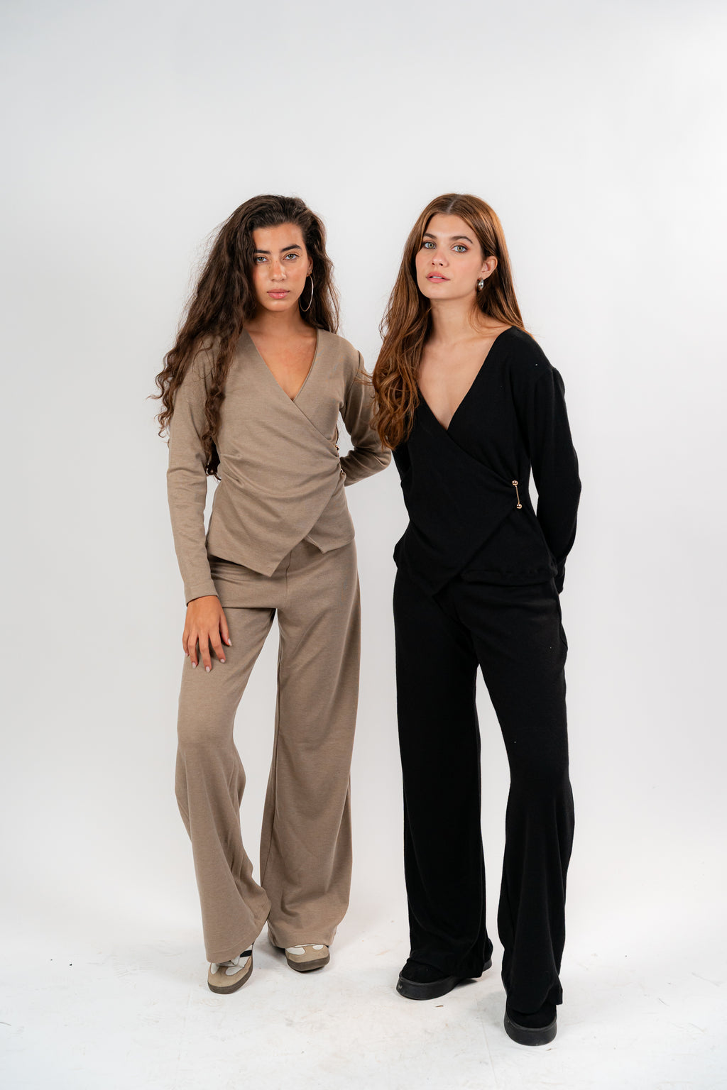 The Simple Motion Set Light Mocha